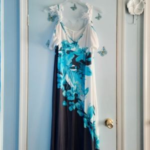 NWOT women's maxi dress